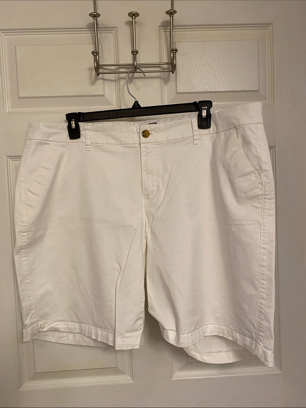 Old Navy White Plus 22
